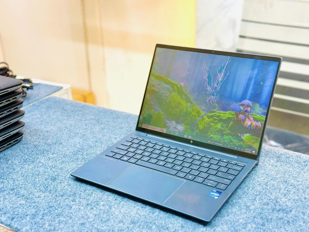 HP Elite DragonFly G3 | Core i7 12th Gen | 16GB Ram | 512GB SSD | 13.5″ WUXGA Display Laptop