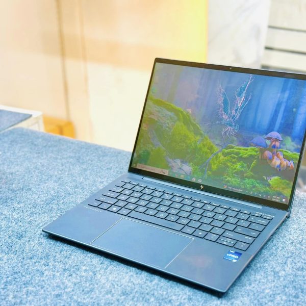 HP Elite DragonFly G3 | Core i7 12th Gen | 16GB Ram | 512GB SSD | 13.5″ WUXGA Display Laptop