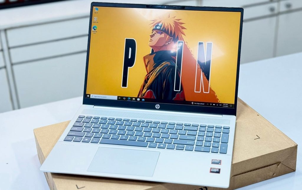 HP Pavilion 16 Ryzen 7 8840U 16GB RAM 512GB SSD 16″ Full HD Display Laptop