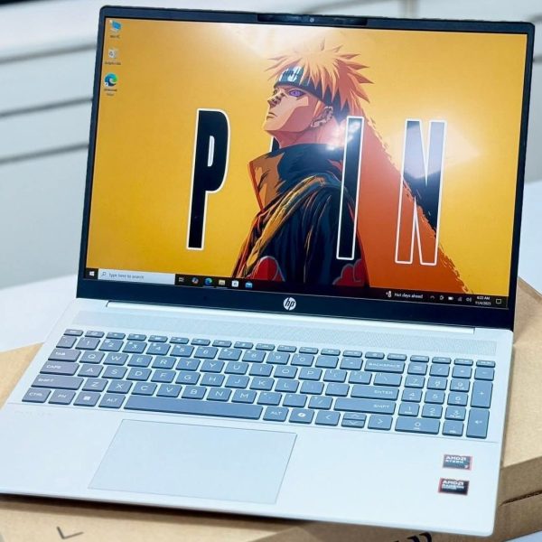 HP Pavilion 16 Ryzen 7 8840U 16GB RAM 512GB SSD 16″ Full HD Display Laptop