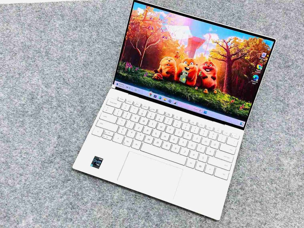 Dell XPS 13 Core i7 11th Gen 32GB RAM 13.4 Inch FHD Plus Laptop in Bangladesh